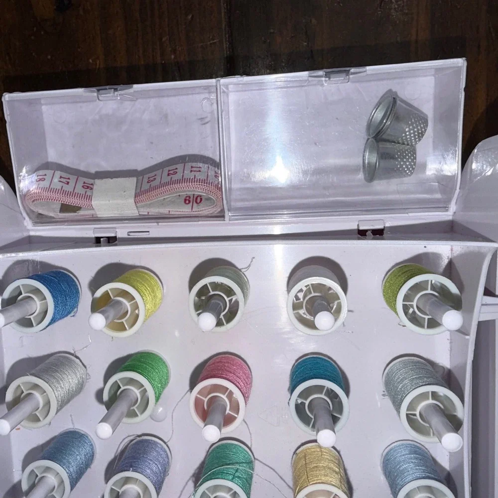 Singer Sew Essentials Storage Kit Portable Case Thread Needles Dritz Tools White